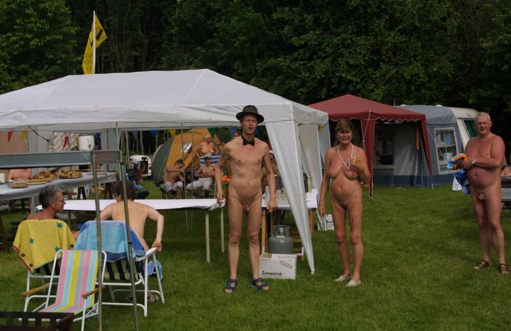 Holland Nature Home Stay pics - Nudity is an expression of natural beauty