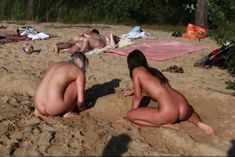 Creekside activity Big Photo gallery - Unrestricted freedom as the core value of nudism