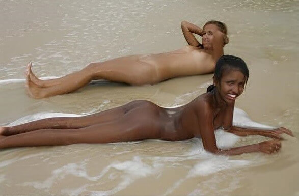 Brazilian Nudists # 1 pics - Nudism promotes psychological and physical well-being