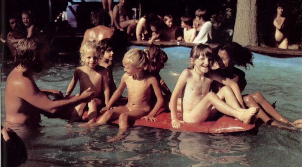 Jung und Frei Nr 1 - The practice of nudism helps us shed imposed stereotypes and insecurities