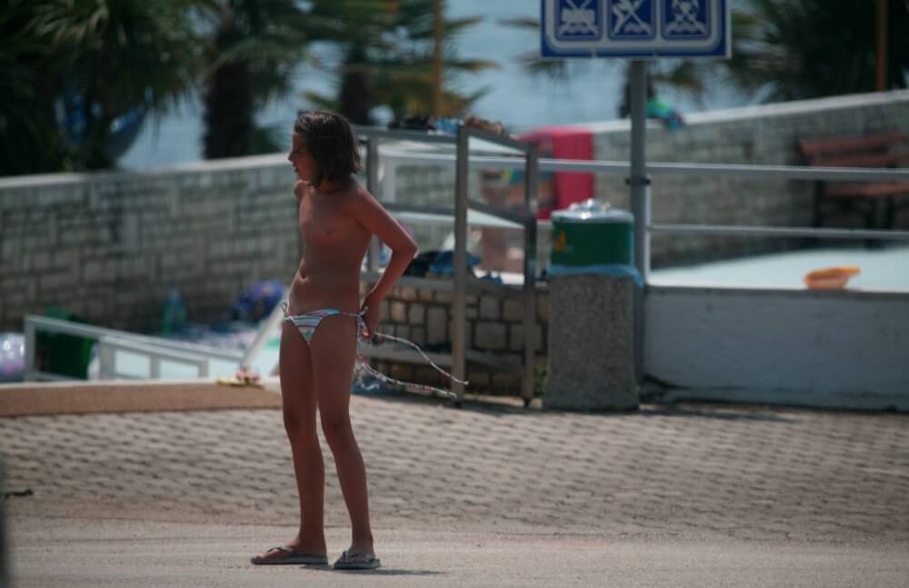 Naturist Pool Walkaround pics - Nudity as part of a life free from shame and fear of ones own nakedness