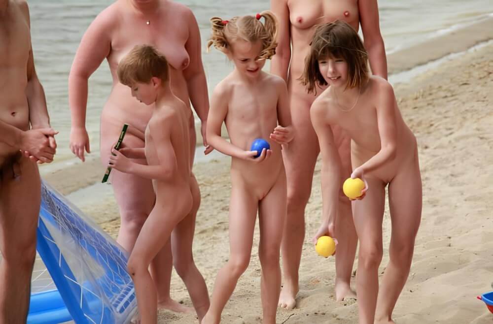 Lezero family games big gallery - A nude person strives for inner harmony and peace of mind