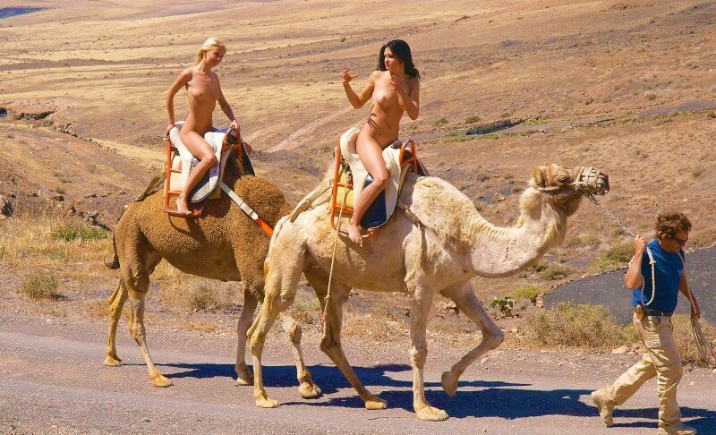 Funny Moments Life pics - Peace and tranquility are important values for advocates of naturism and nudism