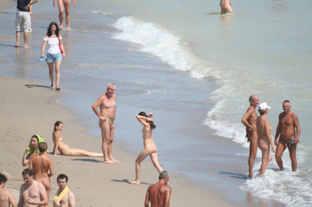 Costinesti Beach Groups pics - Nudism and naturism value harmony