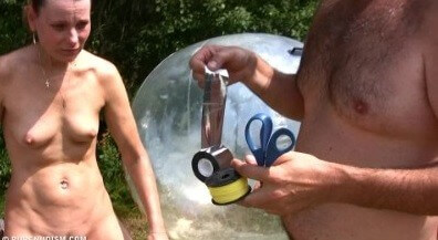 Daytime family picnic # 1 - Nudism is freedom without limits