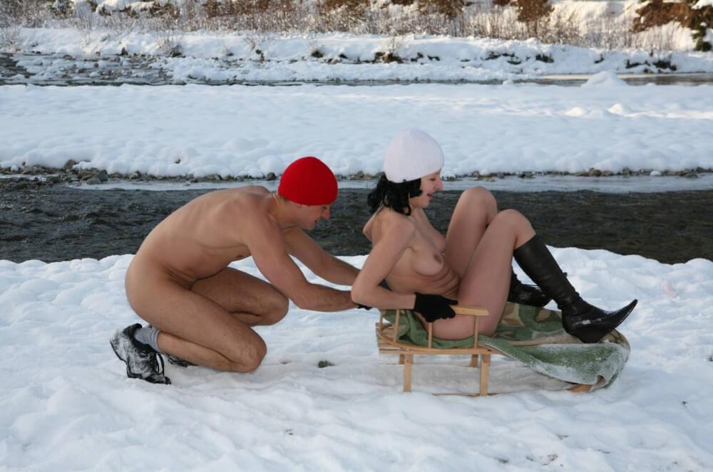 Naturist Girl Snow Day Couples Sled pics - There are many politicians among nudists