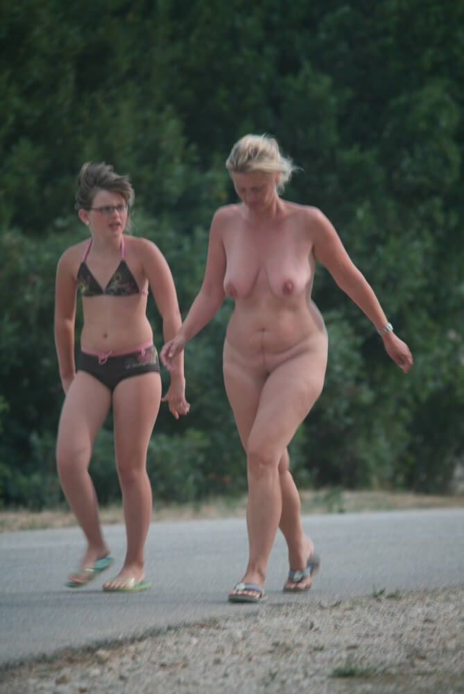 Cove FKK Visitor Grounds pics - Nudism promotes mental well-being