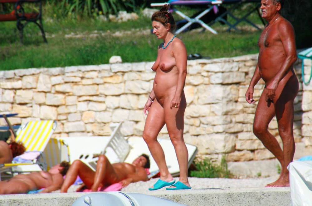 Ula FKK Wall-Side Passby photos - Interaction with Nature Through Naturism