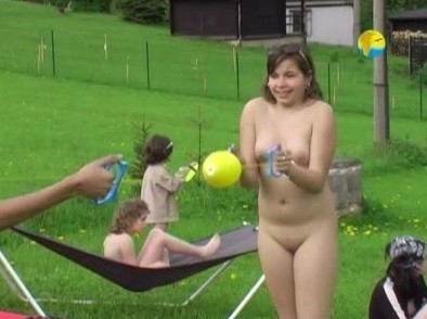 Naturist Freedom: Meadow - Wearing less clothing is fashionable