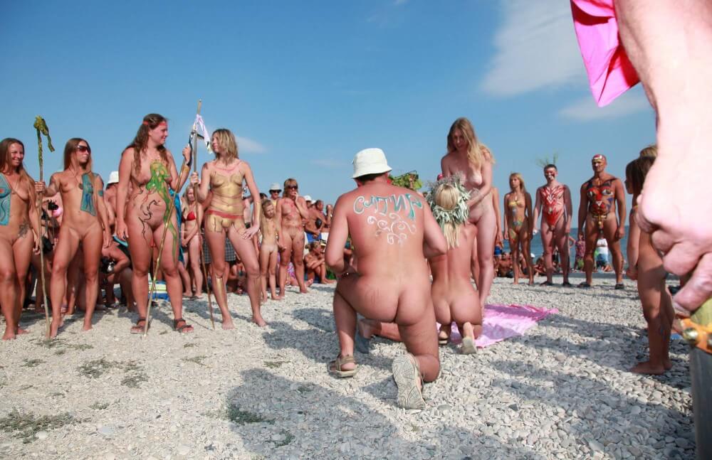 Naturist Boy Sun Warrior pics - Those wishing to register as nudists