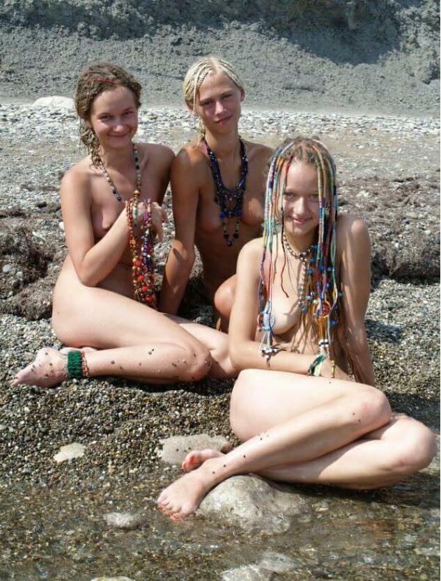 Naturism photo gallery # 49 - Nudism helps overcome insecurities