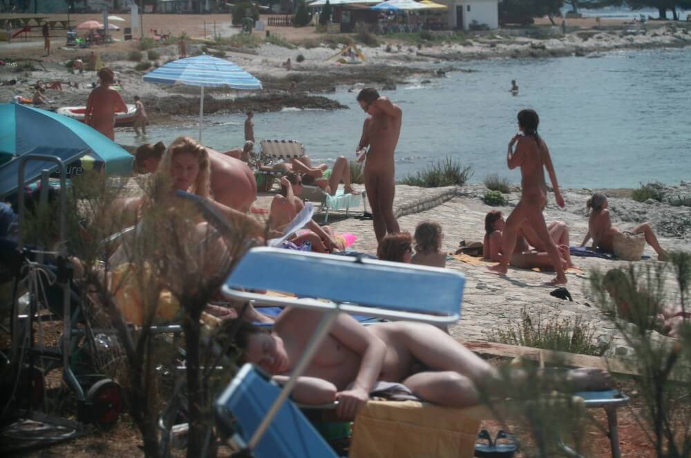 Nuda Beach Wide Outlook pics - Since ancient times, nudity has had a sacred character