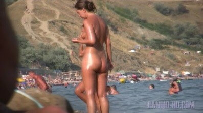 Candid HD Beach adventures Full HD - The naked body is an expression of beauty