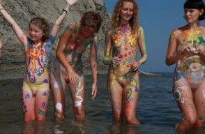 A Mediterranean Crag photos - Nudism helps overcome shyness and insecurities