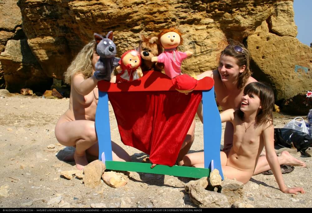 Premium Content # 33 - Ethical principles and rules of conduct in nudist communities