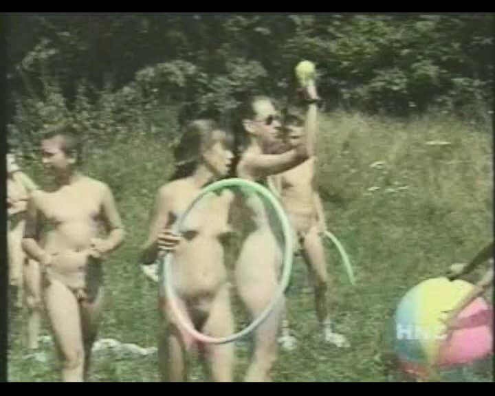 Helios Natura: Nudi Youth Weekend - A nudist values simplicity in life and naturalness in expression