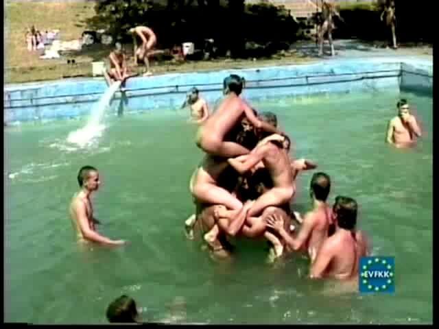 Helios Natura: Athletes of the Sun Eurovid - Naturism promotes openness toward the body